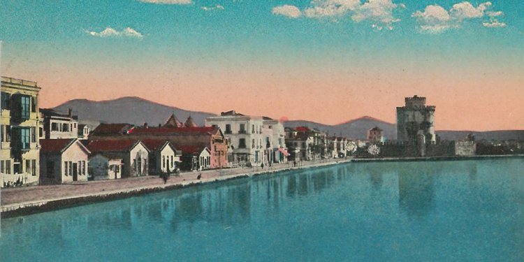 Η παράσταση Madre Salonico φέρνει στην Εναλλακτική Σκηνή της ΕΛΣ μια γλώσσα που χάνεται Η παράσταση Madre Salonico φέρνει στην Εναλλακτική Σκηνή της ΕΛΣ μια γλώσσα που χάνεται