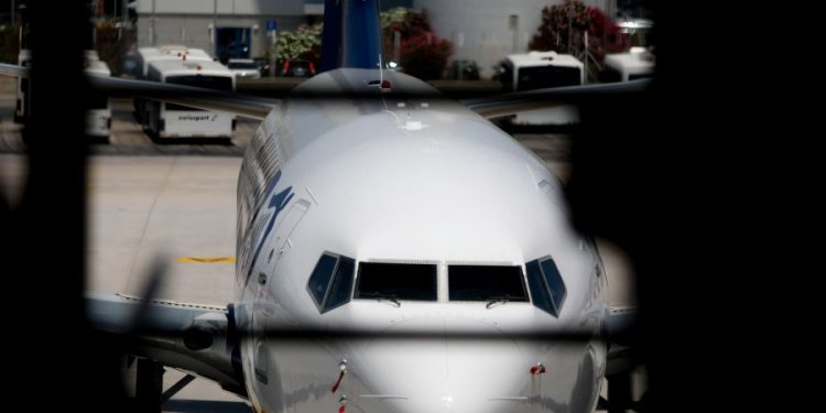 Γαλλία: Αεροπορικές εταιρείες ακυρώνουν πτήσεις φοβούμενες ελλείψεις κηροζίνης