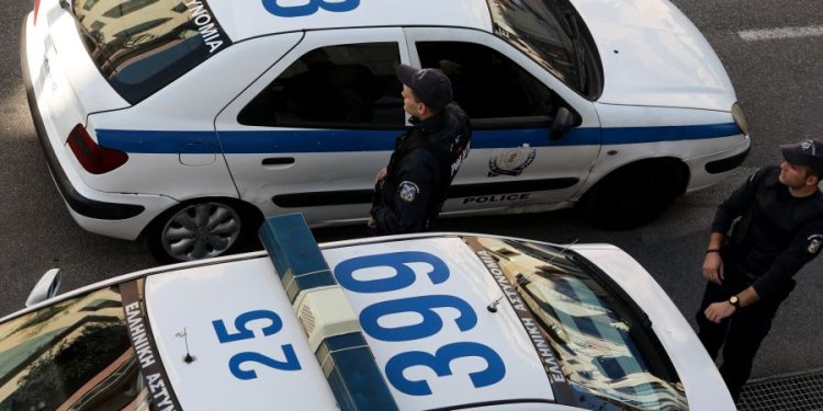 Αστυνομική επιχείρηση σε βορειοανατολική και νοτιοανατολική Αττική – 8 συλλήψεις Αστυνομική επιχείρηση σε βορειοανατολική και νοτιοανατολική Αττική – 8 συλλήψεις