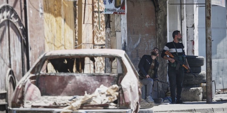 Συρία: Τουλάχιστον 14 νεκροί από τις συγκρούσεις σε συνοικία Δρούζων κοντά στη Δαμασκό Συρία: Τουλάχιστον 14 νεκροί από τις συγκρούσεις σε συνοικία Δρούζων κοντά στη Δαμασκό