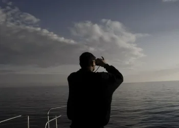 Διάσωση περίπου 50 αλλοδαπών νότια των Καλών Λιμένων – FANTOMAS.GR