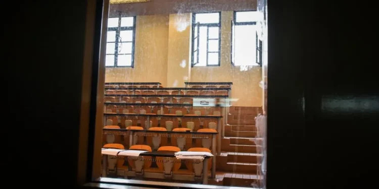 Επτά προσαγωγές για τα επεισόδια στη Νομική Αθηνών – FANTOMAS.GR