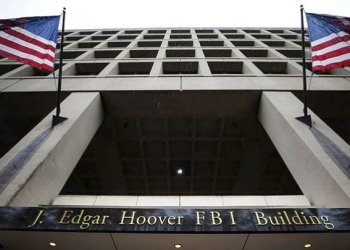 ΠΟΙΟΥΣ ΨΑΧΝΕΙ ΤΟ FBI ΣΤΗΝ ΕΛΛΑΔΑ