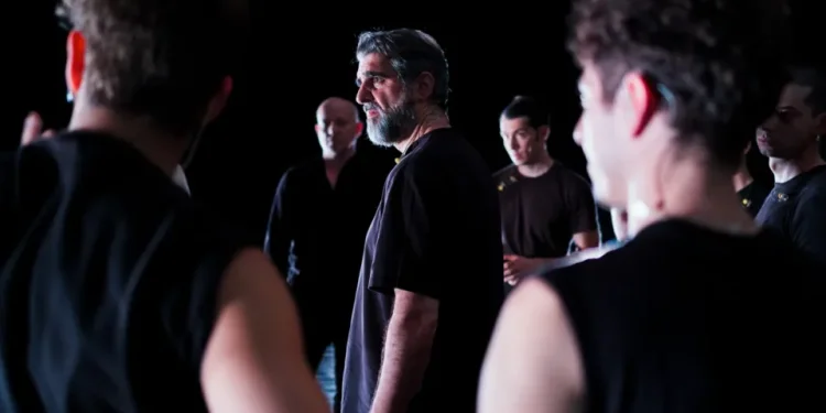 Ο Κρέων της Αντιγόνης, από τον Γερμανό σκηνοθέτη Ούλριχ Ράσε Ο Κρέων της Αντιγόνης, από τον Γερμανό σκηνοθέτη Ούλριχ Ράσε