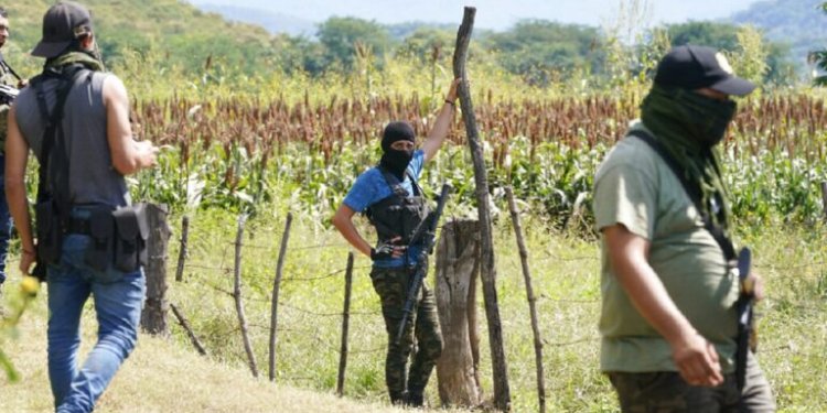 Ο Τραμπ επιβεβαιώνει ότι πρότεινε στην Σέινμπαουμ την ανάπτυξη στρατού στο Μεξικό κατά των καρτέλ ναρκωτικών Ο Τραμπ επιβεβαιώνει ότι πρότεινε στην Σέινμπαουμ την ανάπτυξη στρατού στο Μεξικό κατά των καρτέλ ναρκωτικών