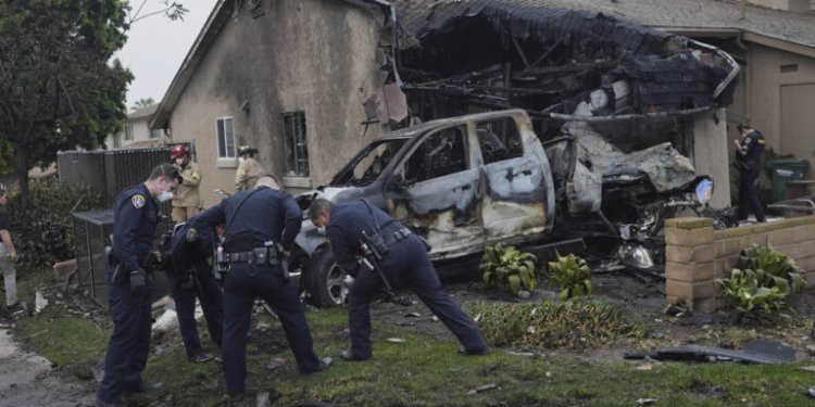 ΗΠΑ: Έξι νεκροί από τη συντριβή μικρού αεροσκάφους στο Σαν Ντιέγκο