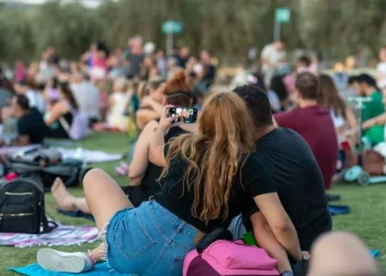 Park your Cinema: Σινεμά κάτω απ’ τα αστέρια στο Πάρκο Σταύρος Νιάρχος