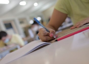 Πρεμιέρα σήμερα των πανελλαδικών εξετάσεων για τα Γενικά Λύκεια – Το Σάββατο για τα Επαγγελματικά