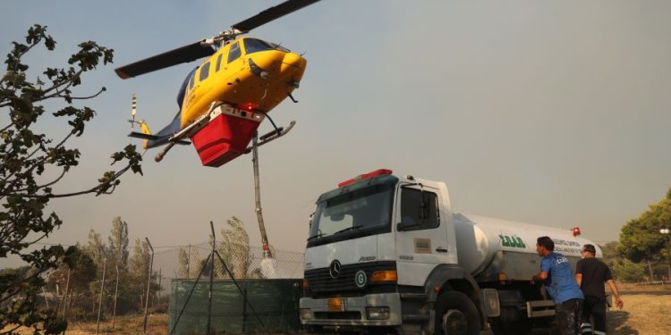 Φωτιά σε χαμηλή βλάστηση στην Ανάβυσσο – Σηκώθηκαν εναέρια μέσα – FANTOMAS.GR