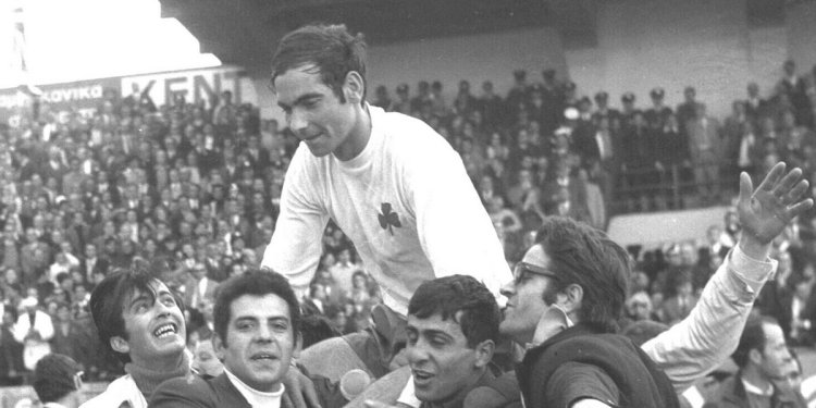 Πανος Αβραμόπουλος- Ο θρυλικός κανονιέρης του ποδοσφαίρου μας  Αντώνης Αντωνιάδης !