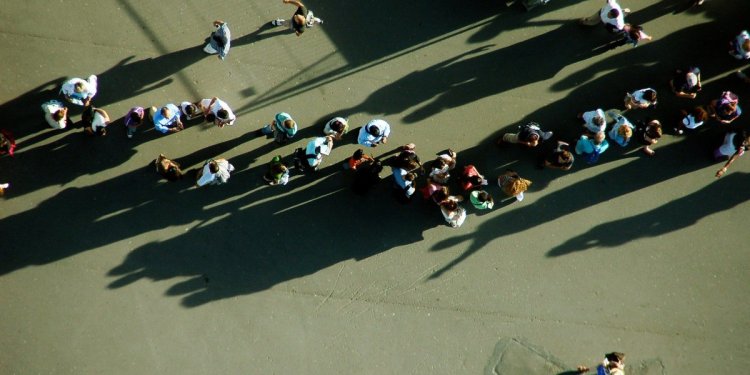 Δημογραφικό και Brain Drain: Ελλάδα χώρα για να ζεις ή χώρα για να φεύγεις;