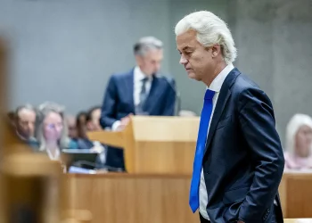Έπεσε η κυβέρνηση της Ολλανδίας λόγω μεταναστευτικού – Αποχώρησαν οι ακροδεξιοί