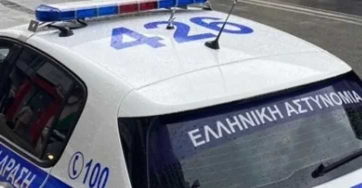 Πεζός και ποδηλάτης άρπαξαν αλυσίδα από τον λαιμό διερχόμενου και συνελήφθησαν