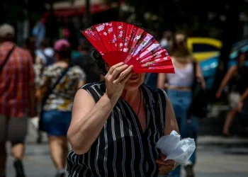 Ο καύσωνας στο επίκεντρο της συνεδρίασης του Δημοτικού Συμβουλίου της Αθήνας