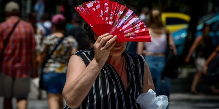 Ο καύσωνας στο επίκεντρο της συνεδρίασης του Δημοτικού Συμβουλίου της Αθήνας