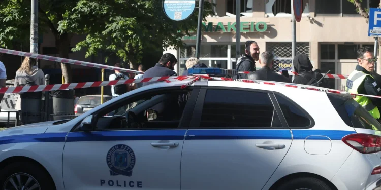 Ισχυρότατη έκρηξη σε ισόγειο πολυκατοικίας όπου διαμένει αξιωματικός των φυλακών Διαβατών – FANTOMAS.GR