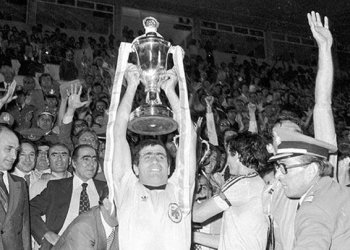 Πάνος Ν. Αβραμόπουλος-Ο θρυλικός κανονιέρης του ελληνικού ποδοσφαίρου Μίμης Παπαϊωάννου !