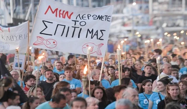Οι κάτοικοι του Πόρου λένε “όχι” στις ιχθυοκαλλιέργειες – FANTOMAS.GR