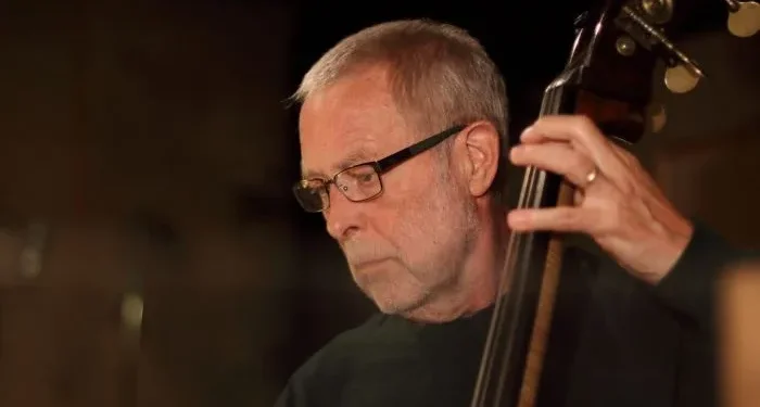 Ο θρύλος της τζαζ Dave Holland στο Ηρώδειο
