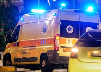 Αιματηρή συμπλοκή στην πλατεία Υμηττού – Τρεις τραυματίες