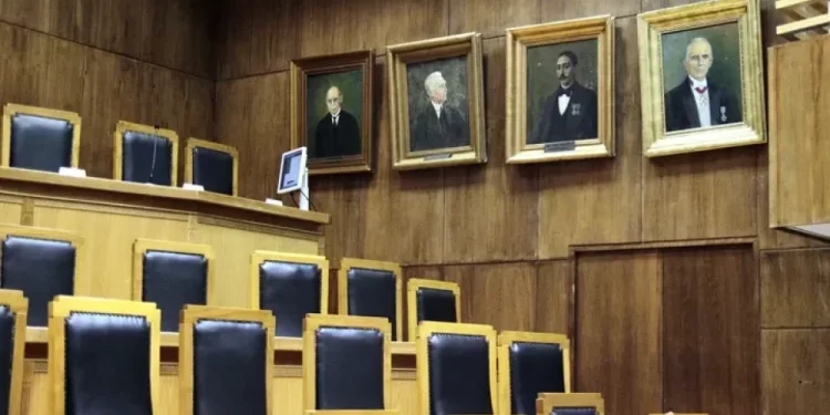 Tην απόσυρση της τροπολογίας για την αναστολή χορήγησης ασύλου ζητά η Ένωση Διοικητικών Δικαστών