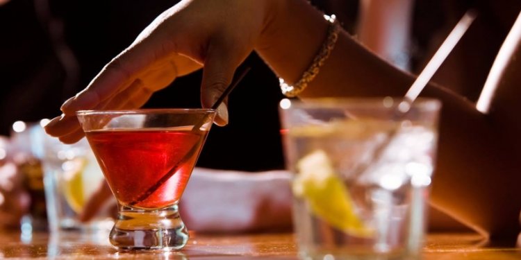 Συνελήφθησαν τρεις κηδεμόνες στα Χανιά – Δεν προστάτευσαν τρεις ανήλικους από κατανάλωση αλκοόλ