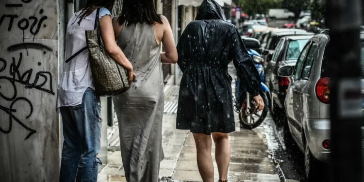 Μεταβολή του καιρού σήμερα με βροχές και καταιγίδες