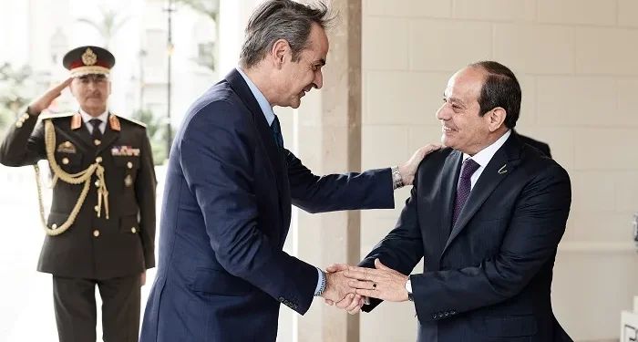 Τηλεφωνική επικοινωνία με τον Πρόεδρο της Αιγύπτου Αμπντέλ Φατάχ Αλ Σίσι στην οποία συζητήθηκαν οι περιφερειακές εξελίξεις, με έμφαση στην κατάσταση στη Γάζα, είχε ο πρωθυπουργός Κυριάκος Μητσοάκης.