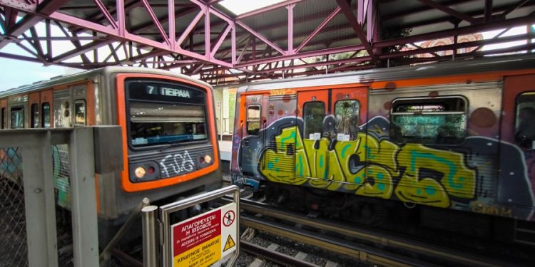 Προειδοποιητική στάση εργασίας στις Σταθερές Συγκοινωνίες) το Σάββατο από τη 01:00 π.μ. έως τις 05:00 π.μ. Προειδοποιητική στάση εργασίας στις Σταθερές Συγκοινωνίες) το Σάββατο από τη 01:00 π.μ. έως τις 05:00 π.μ.