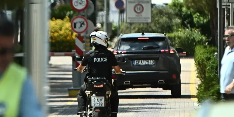 Δίωξη για ανθρωποκτονία από πρόθεση και ενδοοικογενειακή βία στη μητέρα της 3χρονης που βρέθηκε νεκρή στο Φάληρο