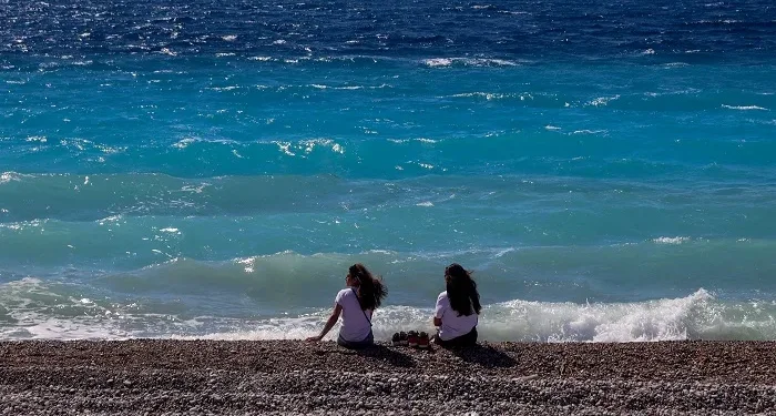 Τοπικές βροχές στα βορειοδυτικά και βοριάδες έως 7 μποφορ στο Αιγαίο