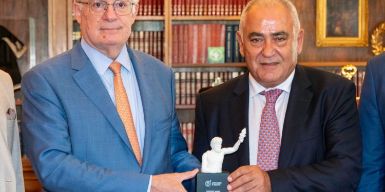 Το θεσμικο “ράλλυ” συναντήσεων του Γιάννη Χατζηθεοδοσιου συνεχίστηκε με τον Προέδρο Της Δημοκρατίας Το θεσμικο “ράλλυ” συναντήσεων του Γιάννη Χατζηθεοδοσιου συνεχίστηκε με τον Προέδρο Της Δημοκρατίας