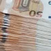 Με τη μέθοδο της τηλεφωνικής απάτης σπείρα εξαπάτησε δύο ηλικιωμένους σε περιοχές της Φλώρινας, έναν 87χρονο άνδρα και μια 85χρονη γυναίκα, αποσπώντας τους συνολικά το χρηματικό ποσό των 32.410 ευρώ.
