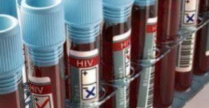 Το «πράσινο φως», άναψε η Ευρωπαϊκή Επιτροπή για τη διάθεση του ενέσιμου φαρμάκου με την ονομασία λενακαπαβίρη, που χορηγείται δύο φορές τον χρόνο για την πρόληψη της λοίμωξης HIV.