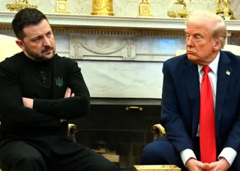 Sky News: Ο Ζελένσκι ρισκάρει  αλλά πρέπει να είναι πρόθυμος για ειρηνευτικές συνομιλίες