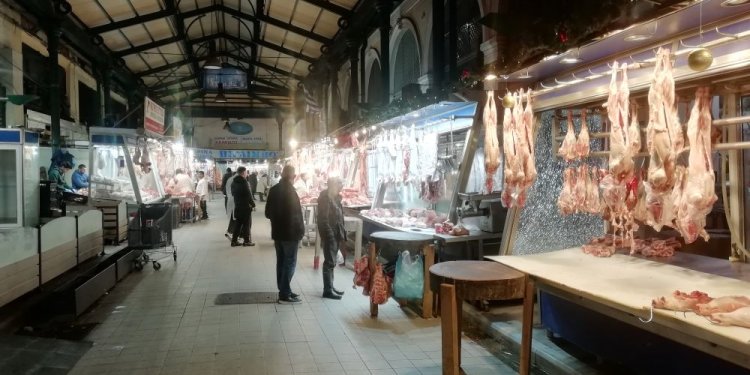 Μειωμένη κίνηση έως 40% – Φόβοι για νέο κύμα ανατιμήσεων