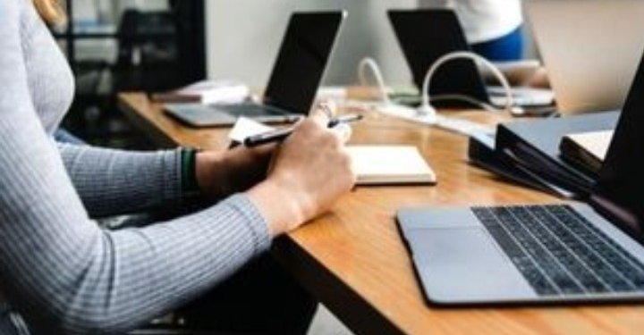 Η ΕΤΗΣΙΑ ΑΔΕΙΑ ΚΑΙ ΟΛΑ ΟΣΑ ΔΕΝ ΓΝΩΡΙΖΟΥΝ ΟΙ ΕΡΓΑΖΟΜΕΝΟΙ ΚΑΙ ΟΙ ΕΡΓΟΔΟΤΕΣ