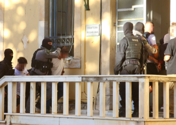 Ἀχίλλειος πτέρνα ἡ Κρήτη