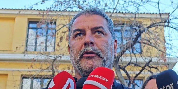 Αναβολή για τις 8 Οκτωβρίου πήρε ο Μπισμπίκης: “Δεν εγκατέλειψα, δεν κρύφτηκα”, υποστήριξε στις κάμερες