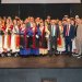Ο Χατζηθεοδοσιου κανει την διαφορά -100 λεπτά παράδοσης για τα 100 χρόνια του Ε.Ε.Α. – Μια μεγαλειώδης μουσικοχορευτική γιορτή στο Περιστέρι με 140 χορευτές και μουσικές από κάθε γωνιά της Ελλάδας