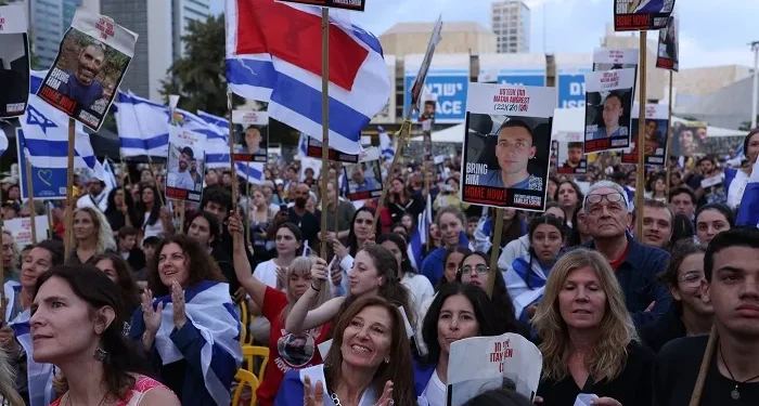 Το Ισραήλ υποδεχθηκε τους ομήρους της Χαμάς (live) – Στην περιοχή πηγε ο Τραμπ Το Ισραήλ υποδεχθηκε τους ομήρους της Χαμάς (live) – Στην περιοχή πηγε ο Τραμπ