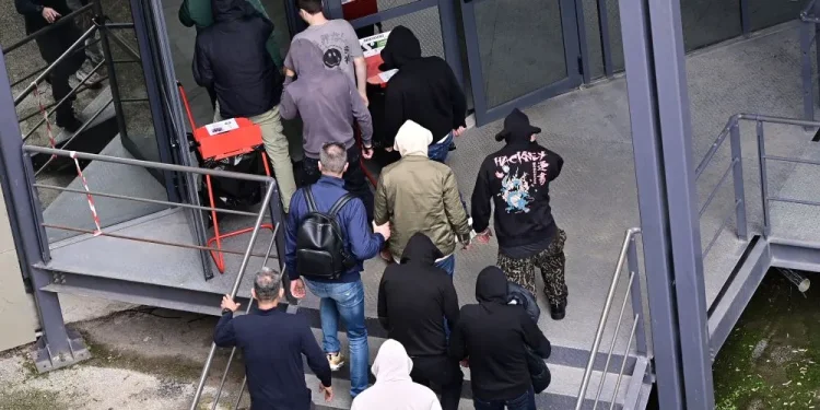 Προφυλακίστηκε κατηγορούμενος που είχε χρηματικές συναλλαγές με τον φερόμενο ως αρχηγό