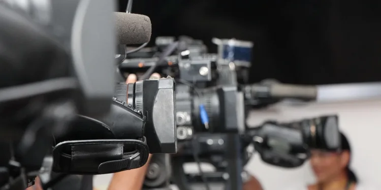 Η Ελλάδα υιοθέτησε τη «Διακήρυξη του Παρισιού» για την προστασία της ανεξαρτησίας του Τύπου