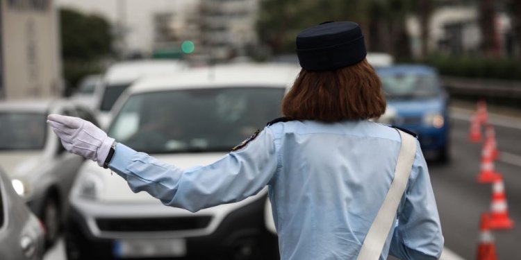 Κυκλοφοριακές ρυθμίσεις για την κηδεία του Διονύση Σαββόπουλου