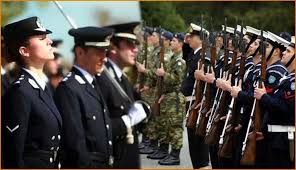 Μηνιαίες αυξήσεις 82€ έως 575€ για 140.000 ένστολους Μηνιαίες αυξήσεις 82€ έως 575€ για 140.000 ένστολους