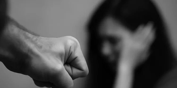 Στη φυλακή 42χρονος για ενδοοικογενειακή βία Στη φυλακή 42χρονος για ενδοοικογενειακή βία