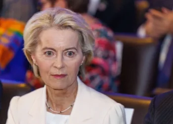 Θα αυξήσουμε την πίεση στη Ρωσία μέχρι να δεχτεί να συμμετάσχει «σε μια αξιόπιστη πορεία προς την ειρήνη»