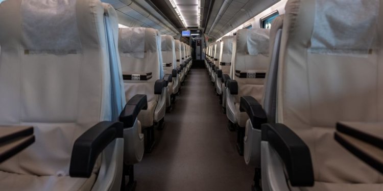 Σύγκρουση αμαξοστοιχίας με δίκυκλο όχημα στην οδό Λένορμαν – Καλά στην υγεία τους επιβάτες και προσωπικό Σύγκρουση αμαξοστοιχίας με δίκυκλο όχημα στην οδό Λένορμαν – Καλά στην υγεία τους επιβάτες και προσωπικό