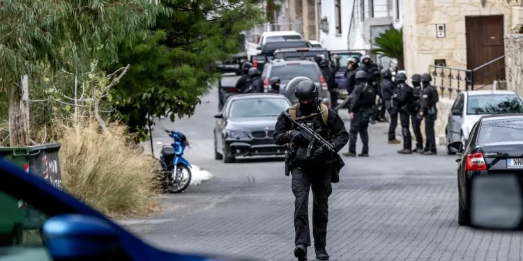 Δύο νεκροί, χαροπαλεύουν τραυματίες – Κλιμάκιο της ΕΚΑΜ μόνιμα στο χωριό Δύο νεκροί, χαροπαλεύουν τραυματίες – Κλιμάκιο της ΕΚΑΜ μόνιμα στο χωριό