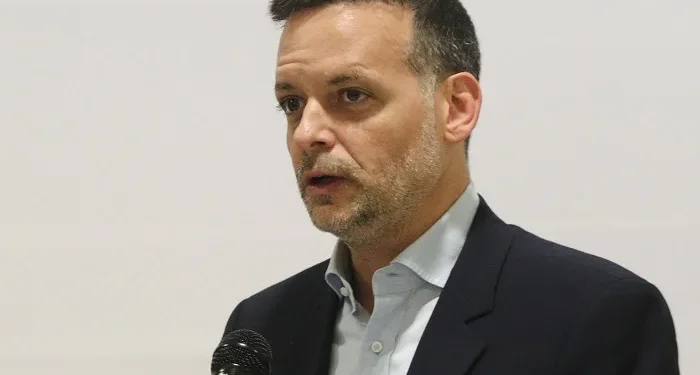 Μάστιγα οι κλοπές στην Αθήνα – Έκλεψαν μέχρι και σχάρες από φρεάτια της Πειραιώς